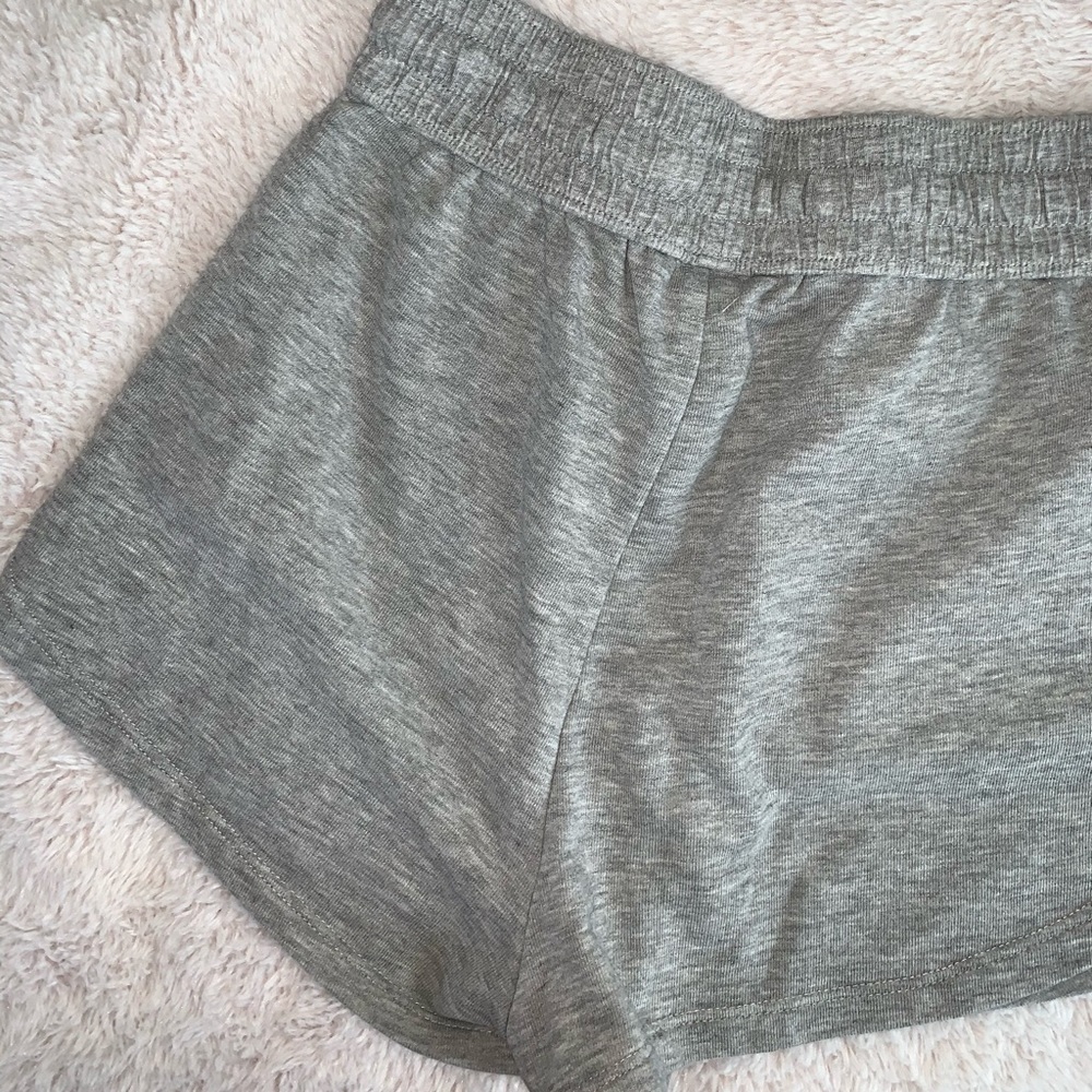 Shortsđ¤ - Picture 2 of 3